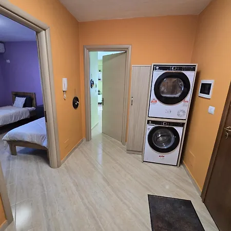 In דירה טיראנה